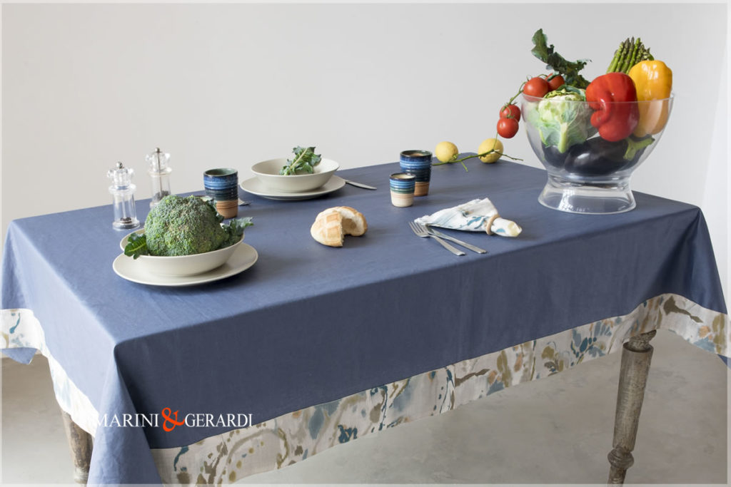 Linen Stain Resistant Tablecloth Blu And Flowers